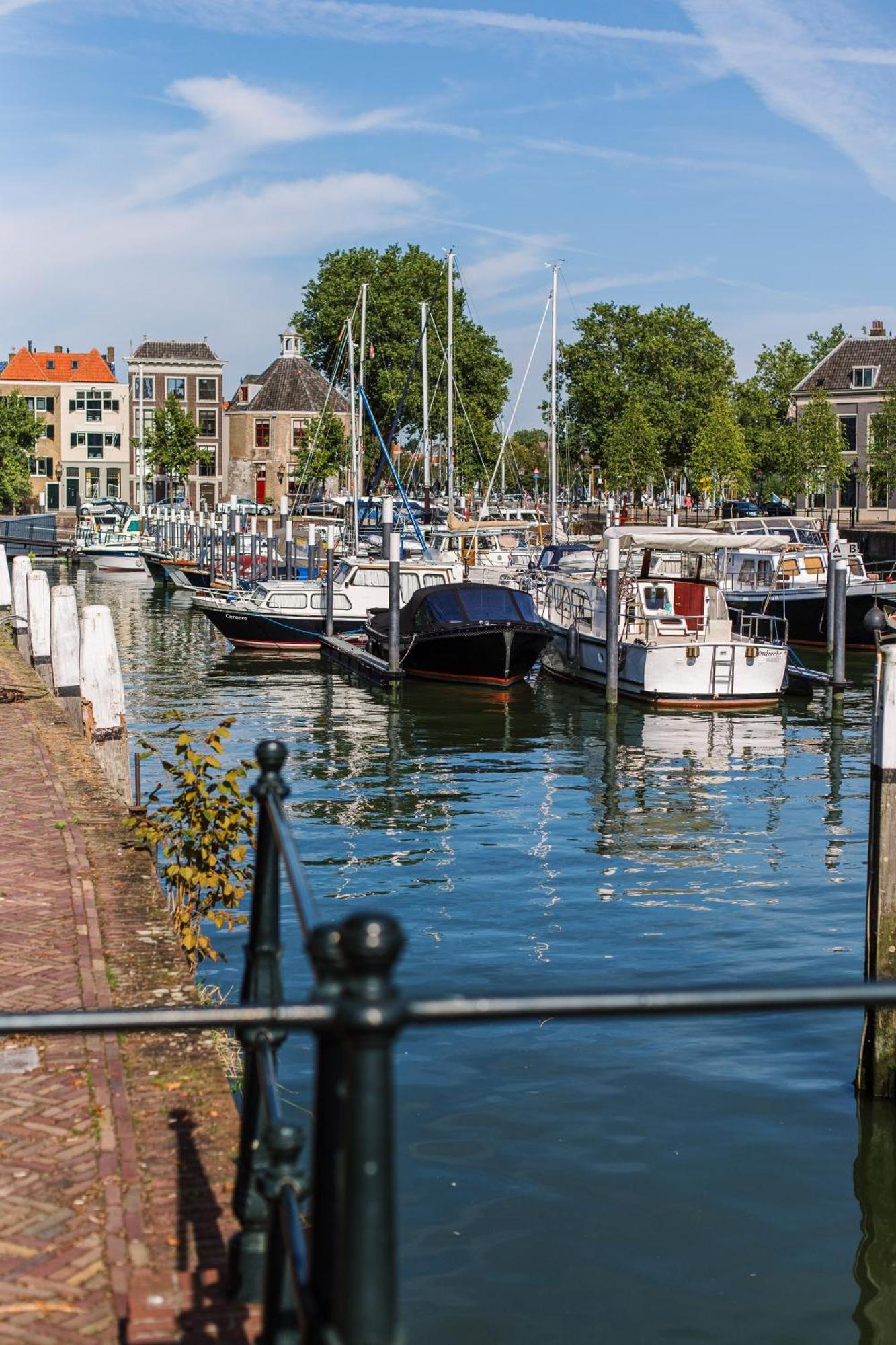 B&B A La Lon Dordrecht Exterior photo